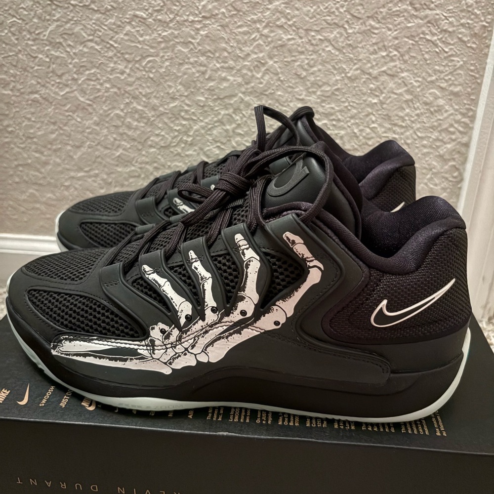 Nike KD 18 Halloween Slim Reaper ‼️STEAL‼️Size 9M & 10M